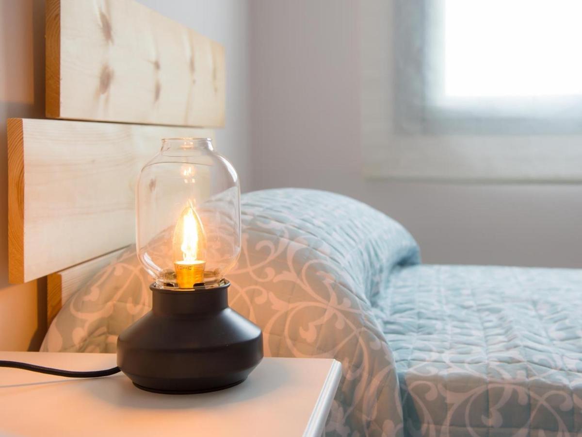 Apartamento Puerta Del Sol โกนิล เด ลาฟรอนเตรา ภายนอก รูปภาพ